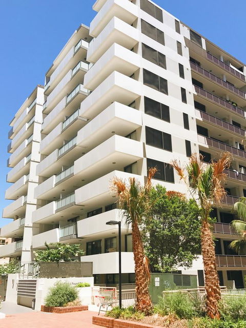 Modern & Cosy 2-Bedroom Apartment Hornsby - Tourism TAS 1