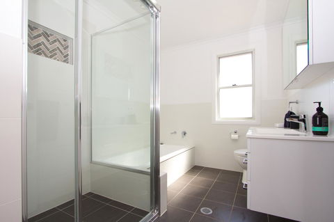 Stay In Mudgee The Grove, The Church, And Premium Private Homestead - Tourism TAS 4