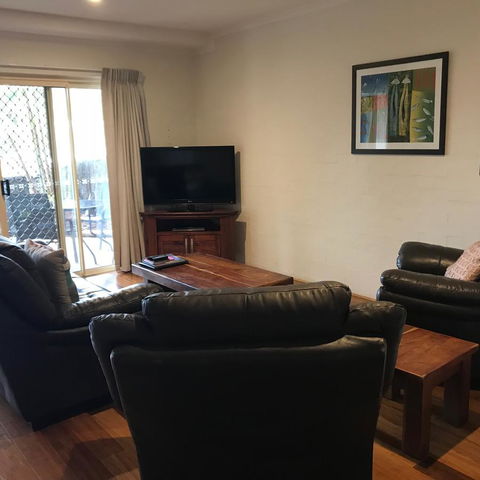 Mariner Bay Apartments - Hobart Tourism 8
