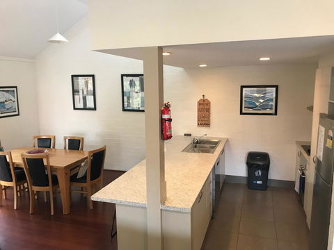 Mariner Bay Apartments - Hobart Tourism 4