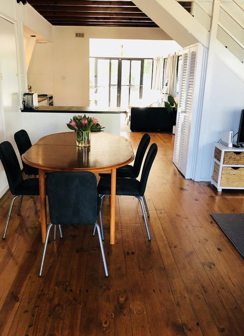 Little Blue Beach House - Tourism TAS 9