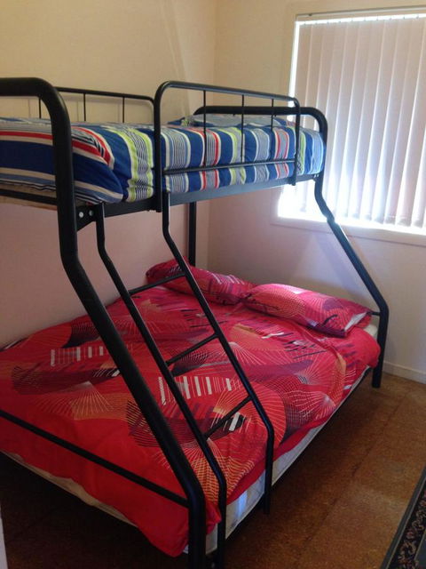 Bellhaven 2, 17 Willow Street - Tourism TAS 4