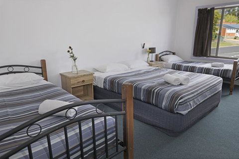 Banjo Paterson Inn - Hobart Tourism 19