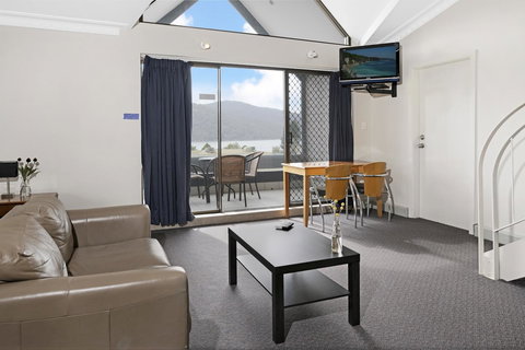 Banjo Paterson Inn - Hobart Tourism 22