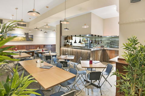 Banjo Paterson Inn - Hobart Tourism 4