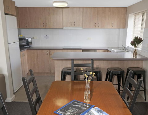 Banjo Paterson Inn - Hobart Tourism 10