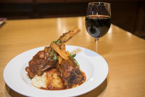 Banjo Paterson Inn - Hobart Tourism 35