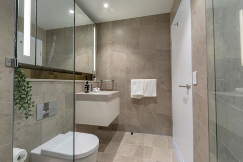 High Rise Apt In Heart Of Sydney Wt Harbour View - Tourism TAS 15