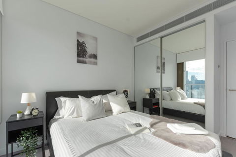 High Rise Apt In Heart Of Sydney Wt Harbour View - Tourism TAS 7
