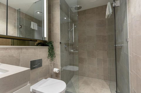 High Rise Apt In Heart Of Sydney Wt Harbour View - Tourism TAS 2