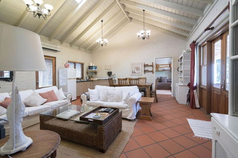 Thistle Hill Guesthouse - Walk To Many Wineries And Restaurants - Hobart Tourism 34