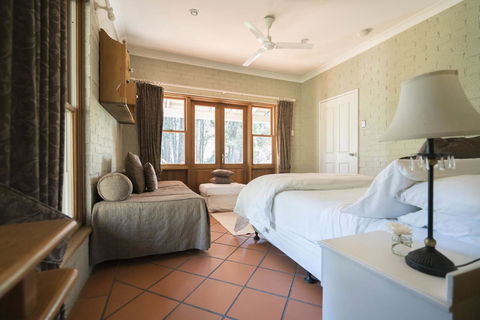 Thistle Hill Guesthouse - Walk To Many Wineries And Restaurants - Hobart Tourism 38