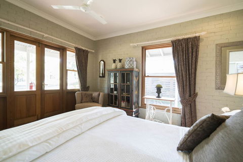Thistle Hill Guesthouse - Walk To Many Wineries And Restaurants - Hobart Tourism 25