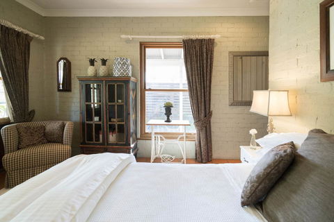 Thistle Hill Guesthouse - Walk To Many Wineries And Restaurants - Hobart Tourism 26