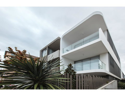 Oceanside Elegance At Superb Home Steps From Sand - Tourism TAS 19