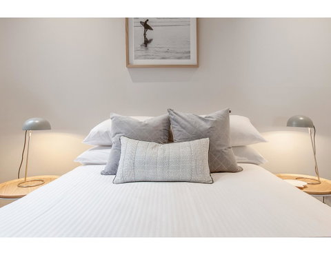 Oceanside Elegance At Superb Home Steps From Sand - Tourism TAS 11