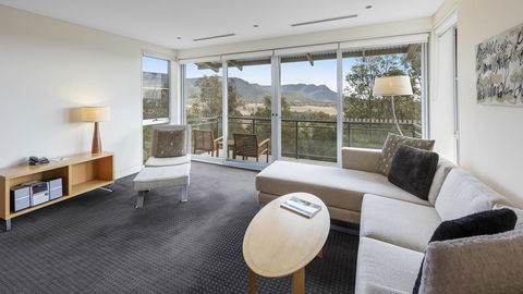 Oaks Cypress Lakes Resort - Hobart Tourism 9