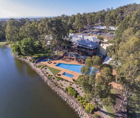Oaks Cypress Lakes Resort - Hobart Tourism 0