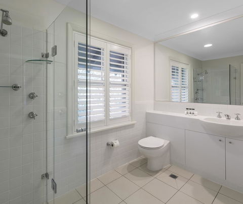 Oaks Cypress Lakes Resort - Hobart Tourism 41