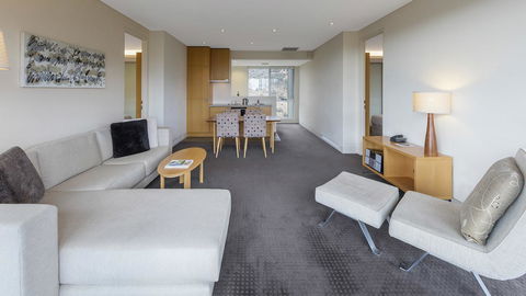 Oaks Cypress Lakes Resort - Hobart Tourism 10