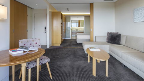 Oaks Cypress Lakes Resort - Hobart Tourism 16