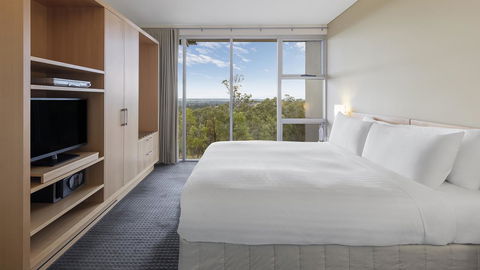 Oaks Cypress Lakes Resort - Hobart Tourism 6