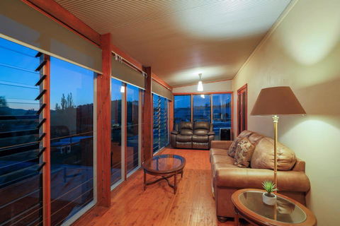 Jenkins Street Guesthouse - Tourism TAS 9