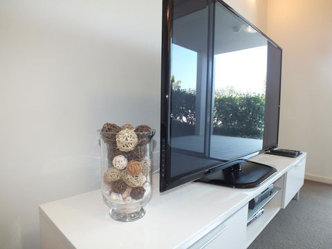 Pacific Marina Apartments - Tourism TAS 38