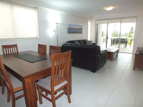 Pacific Marina Apartments - Tourism TAS 20