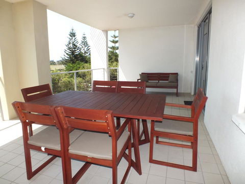 Pacific Marina Apartments - Tourism TAS 26
