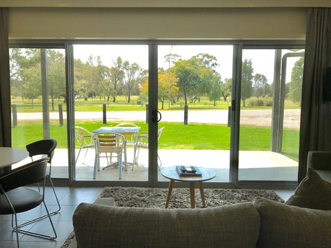 Comfort Suites Clubarham Golf Resort - Tourism TAS 13