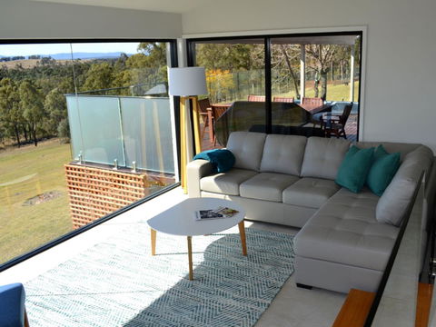 Wine Country Villas - Hobart Tourism 0