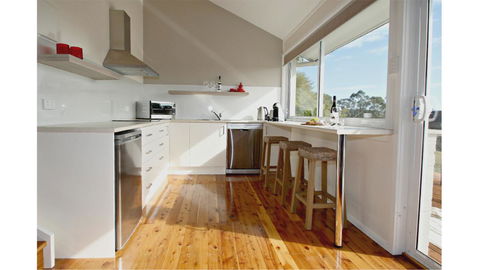 Wine Country Villas - Hobart Tourism 31