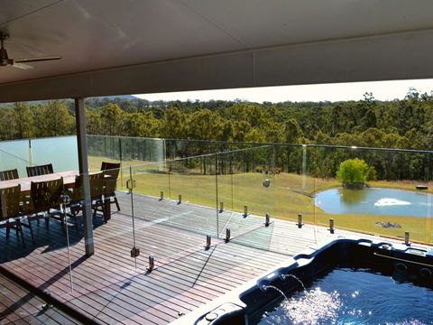 Wine Country Villas - Hobart Tourism 11