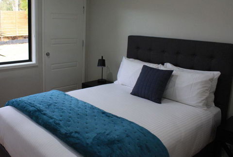 Wine Country Villas - Hobart Tourism 6