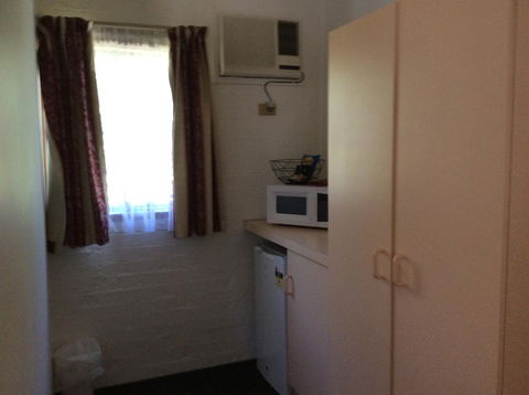 Bega Downs Motor Inn - Tourism TAS 1