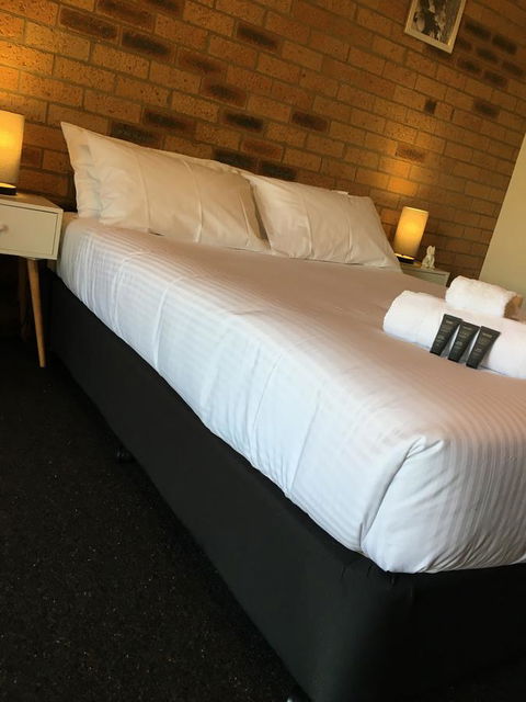 Bega Downs Motor Inn - Tourism TAS 12