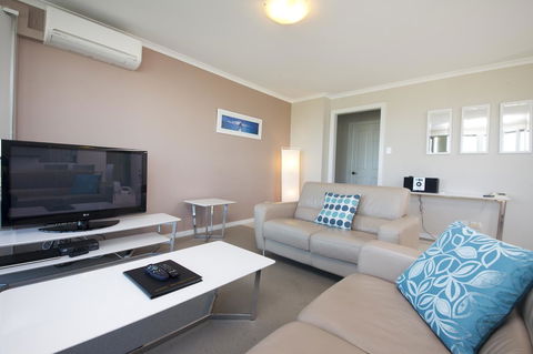 Sails Apartments - Hobart Tourism 6