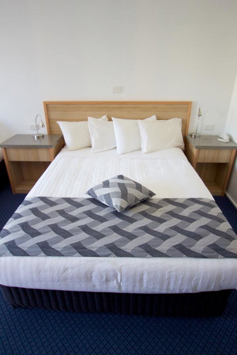 Albury Paddlesteamer Motel - Hobart Tourism 17