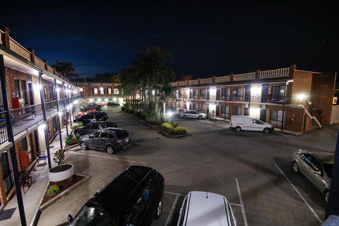 Albury Paddlesteamer Motel - Hobart Tourism 10