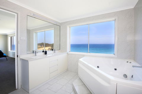 Neptune I Absolute Beachfront I Stunning Views - Hobart Tourism 18