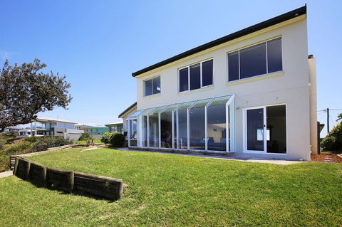 Neptune I Absolute Beachfront I Stunning Views - Hobart Tourism 26