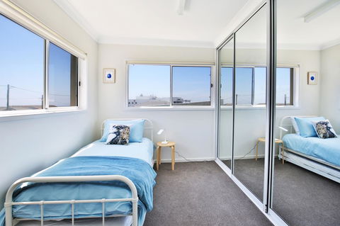 Neptune I Absolute Beachfront I Stunning Views - Hobart Tourism 14