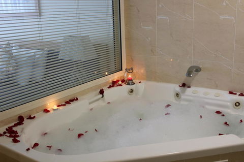 The Boathouse Resort Luxury Apartments - Hobart Tourism 20