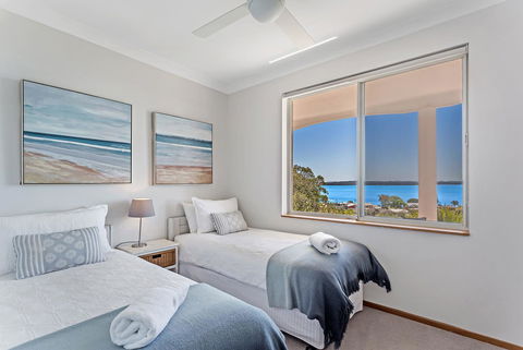 Phuza Maningi 17 Myan Close - Hobart Tourism 18