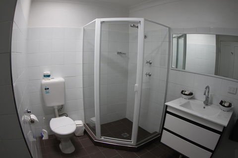 Sleepy Hill Motor Inn - Hobart Tourism 40