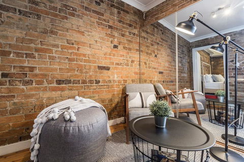 Chippendale Â· Quaint 1880â€™s Sydney Chippendale Terrace House - Tourism TAS 4