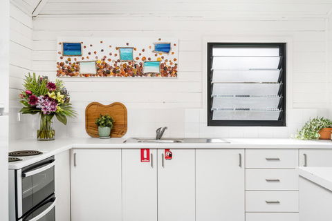 Club Byron Accommodation - Hobart Tourism 16