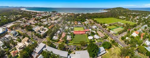 Club Byron Accommodation - Hobart Tourism 8