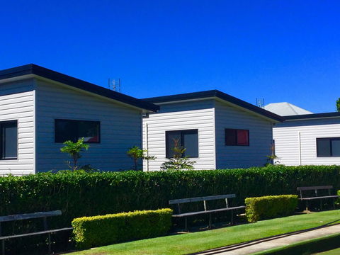 Club Byron Accommodation - Hobart Tourism 7